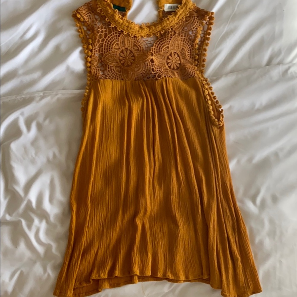 Yellow tank top with lace